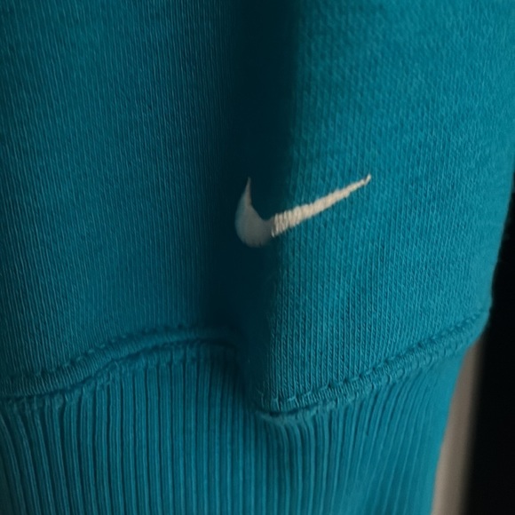 Women’s Nike Jacket - Picture 3 of 8